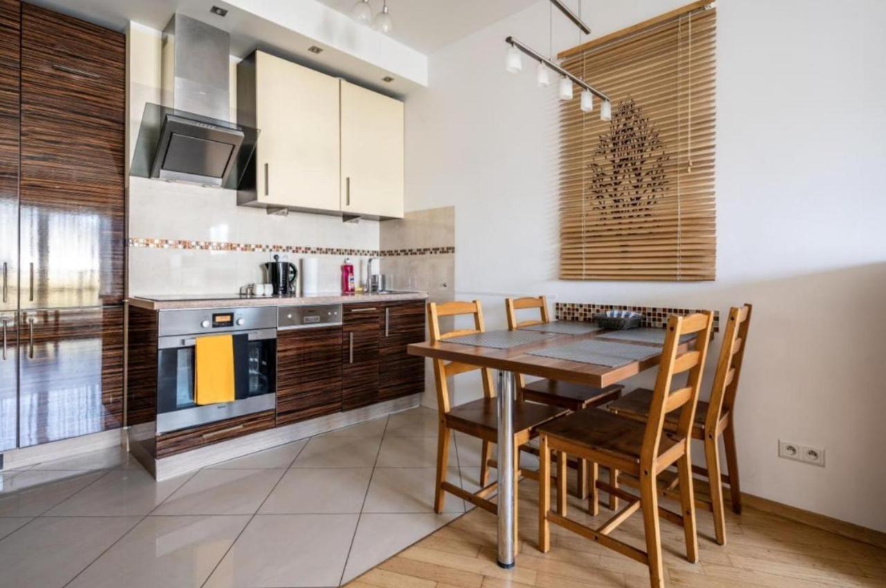 Golden - Big And Bright In Platinum Towers- Browary- Grzyb61a Apartament Warszawa